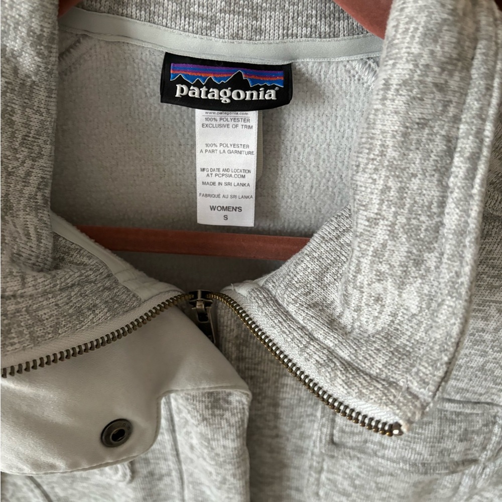 Women’s Grey Patagonia sweater jacket size S